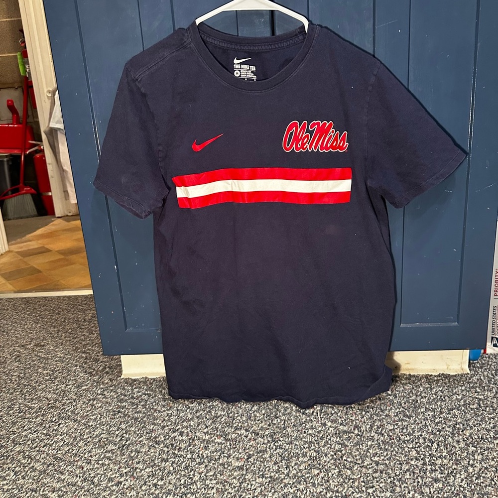 Nike Ole Miss Rebels T shirt